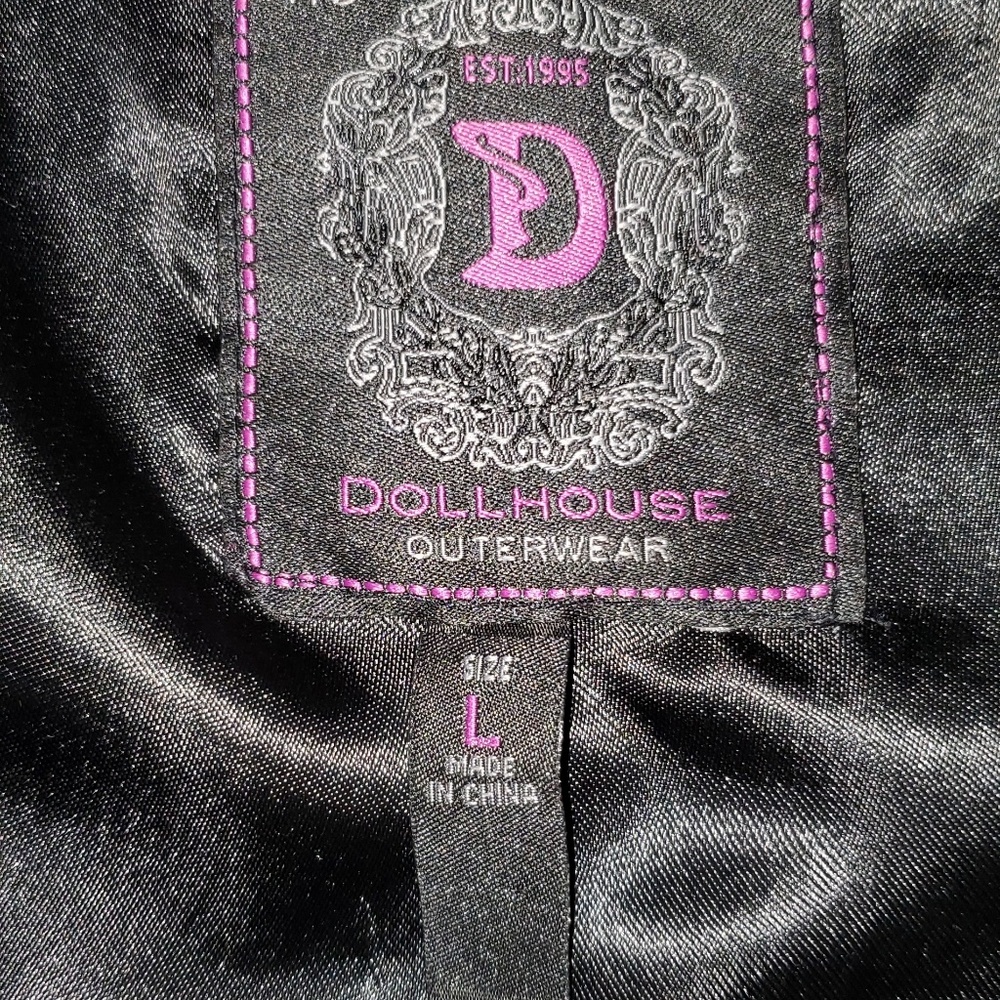 Vest - Picture 2 of 3